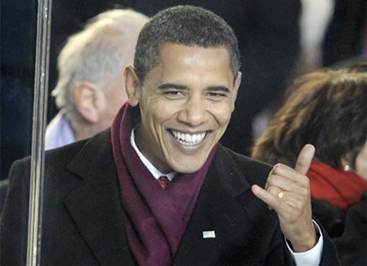 오바마 대통령 취임식 중 사카를 흔들다