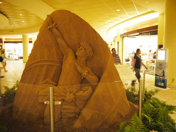 쉐라톤 와이키키 훌라댄서 모래조각