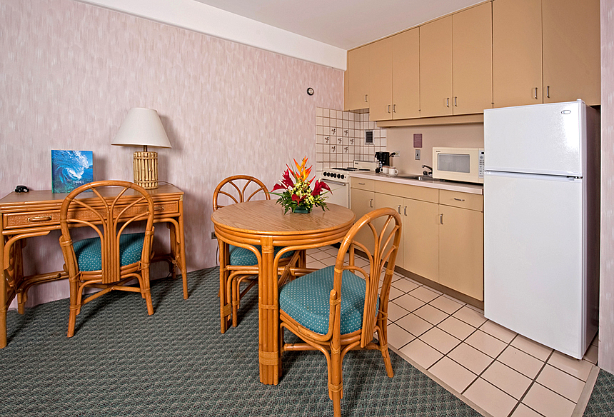 ilima studios1-kitchen