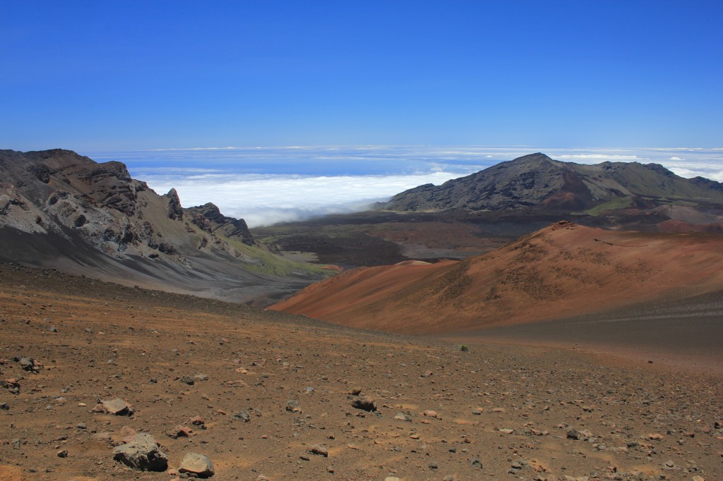 Haleakala_crater_(1)