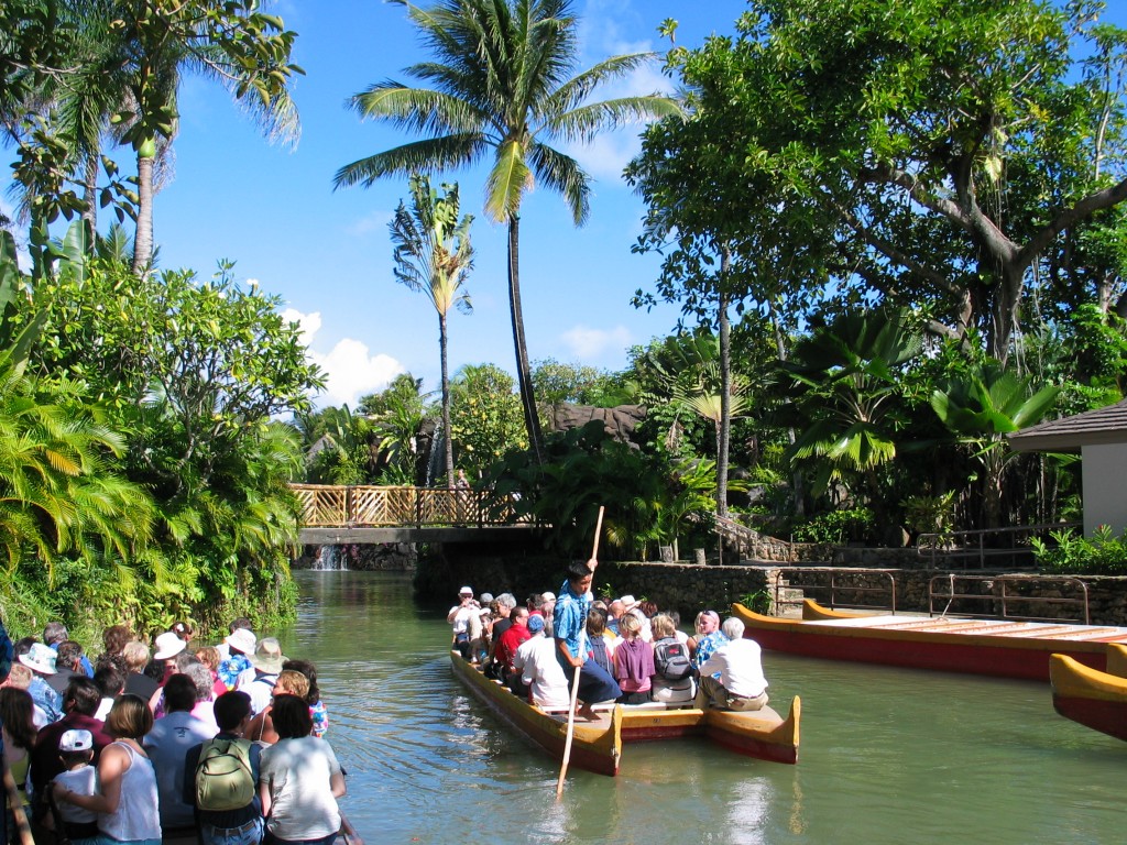 Polynesian_Cultural_Centre_Canoe_Ride