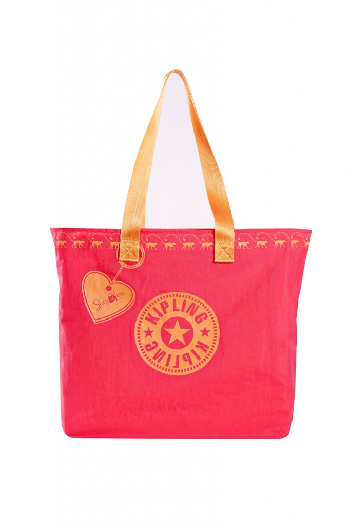 Shop a Lea GWP Tote - credit Ala Moana Center