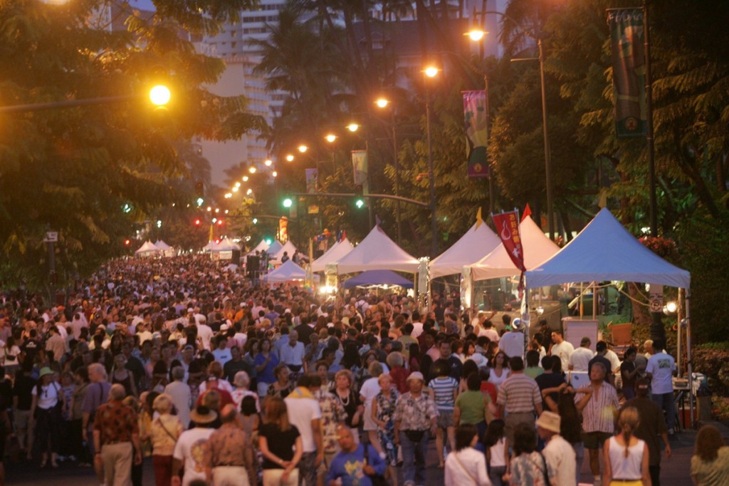 Waikiki Hoolaulae Crowd