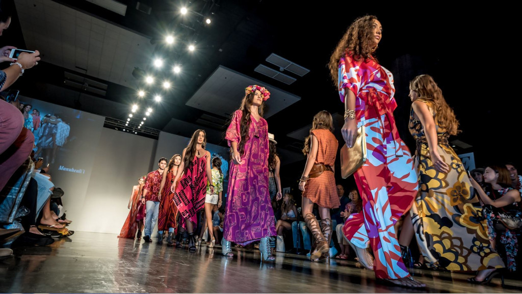 HONOLULU Magazine-Fashion-Week 2015-Manuheali‘i-Fashion-Show-photo-by-Ross-D.-Hamamura-